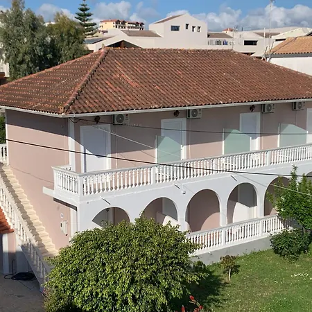 Ragias Studios Apartment