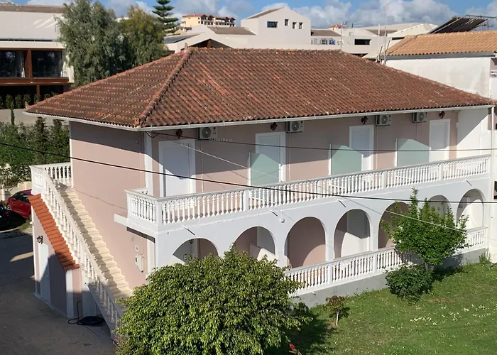 Ragias Studios Apartment